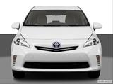 2013 Toyota Prius v Low/wide front photo